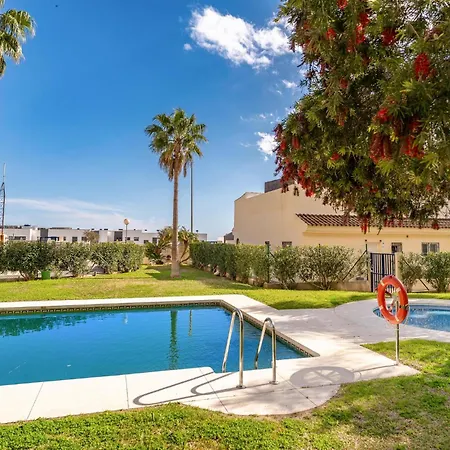 Apartamento 1 Bedroom Beautiful In Benalmádena