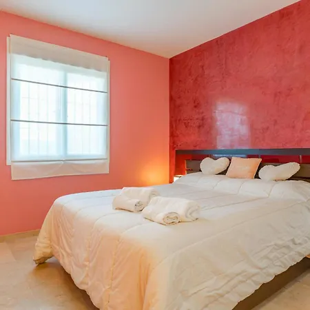 1 Bedroom Beautiful In Apartamento Benalmádena