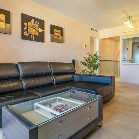 1 Bedroom Beautiful In
